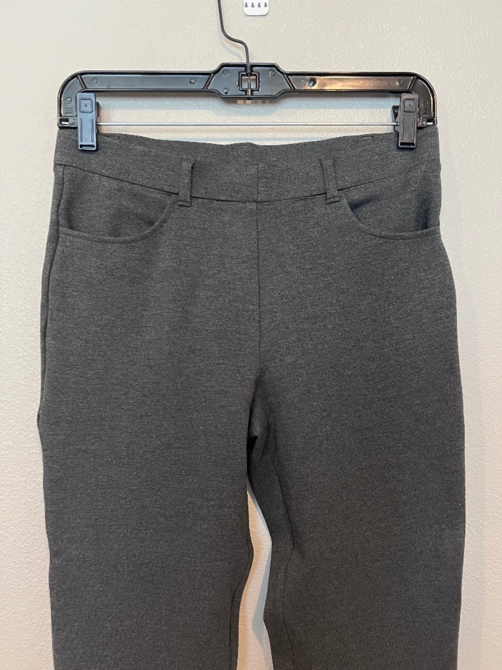 Quince Ultra-Stretch Ponte Straight Leg Pants - Size Small Inseam 26" - Charcoal